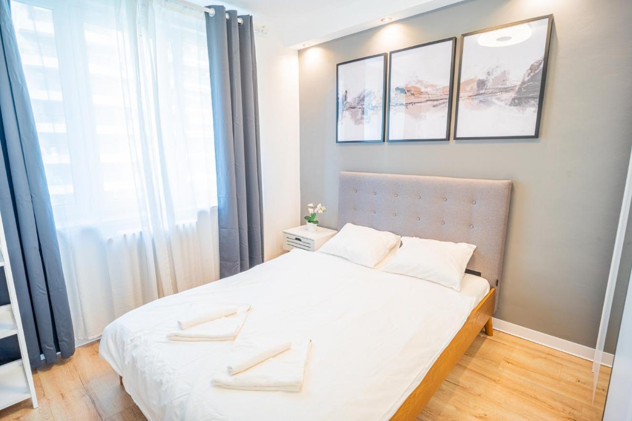 Spacious Newly Renovated 2Br Apartments With Balcony Bucarest Exterior foto