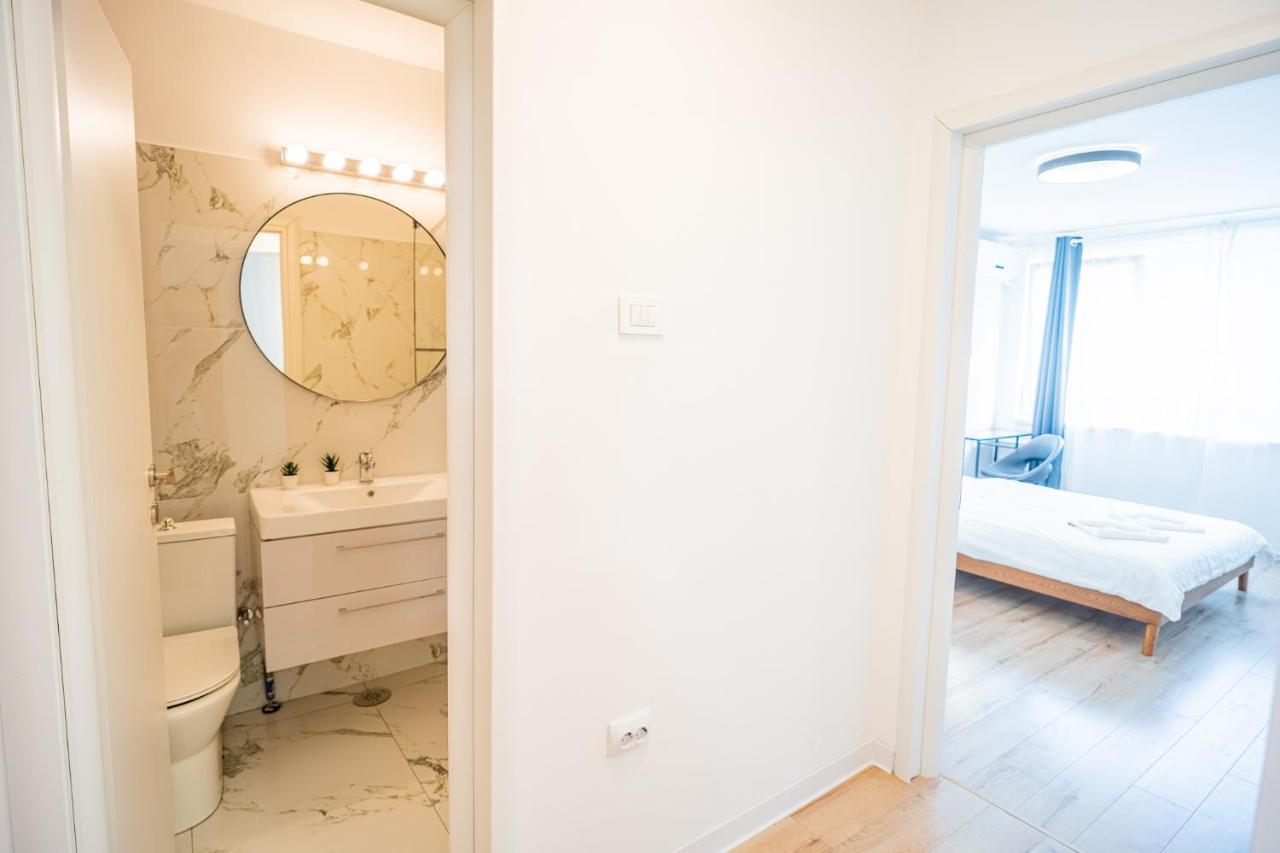 Spacious Newly Renovated 2Br Apartments With Balcony Bucarest Exterior foto