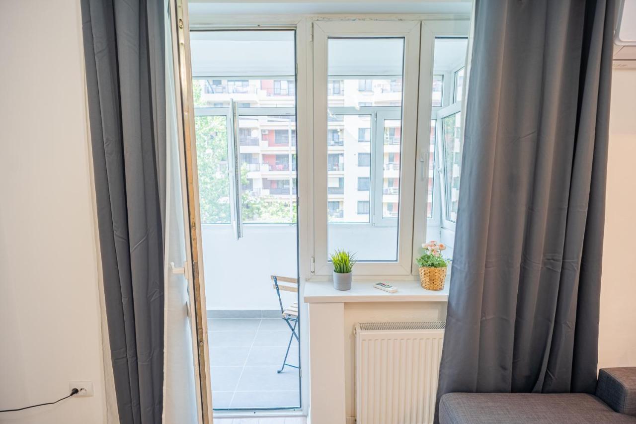 Spacious Newly Renovated 2Br Apartments With Balcony Bucarest Exterior foto