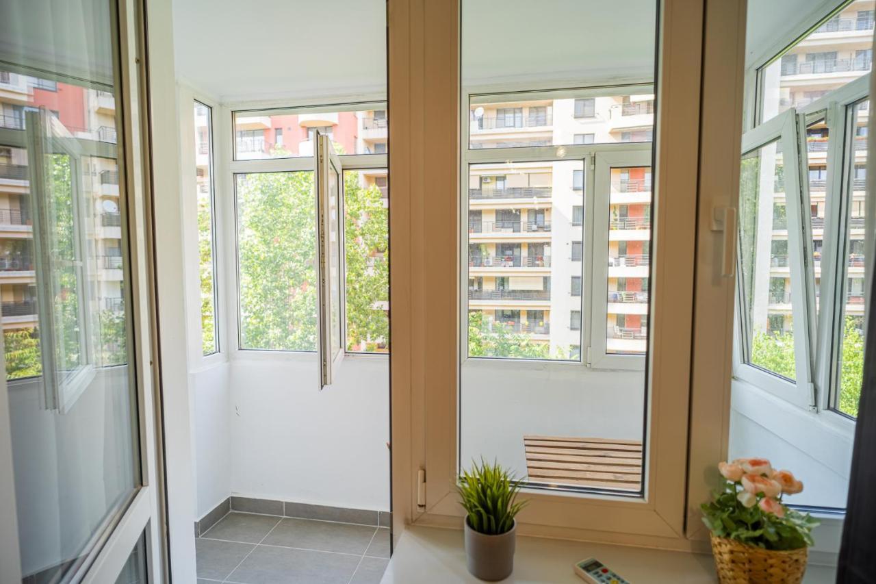 Spacious Newly Renovated 2Br Apartments With Balcony Bucarest Exterior foto