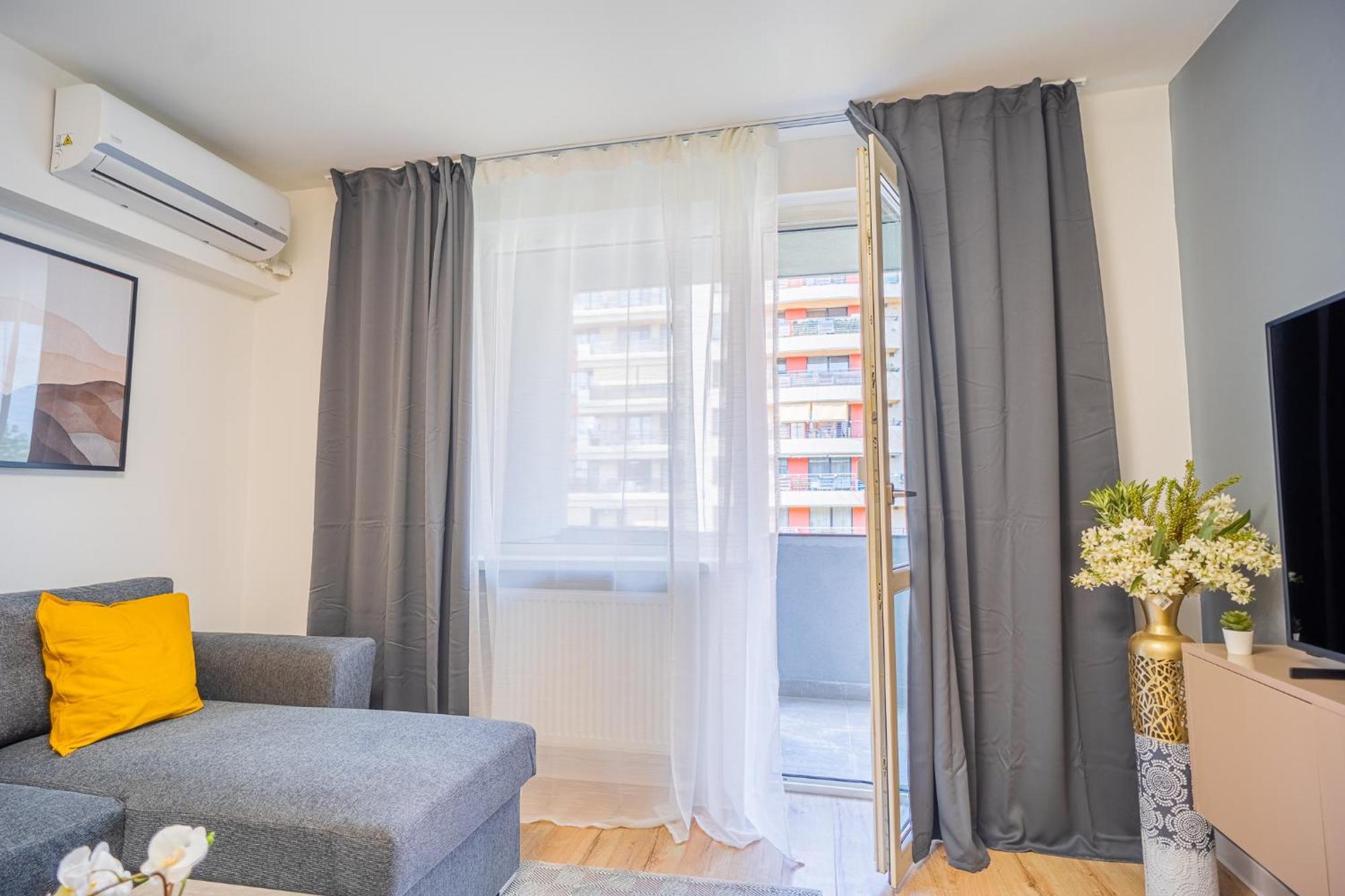 Spacious Newly Renovated 2Br Apartments With Balcony Bucarest Exterior foto