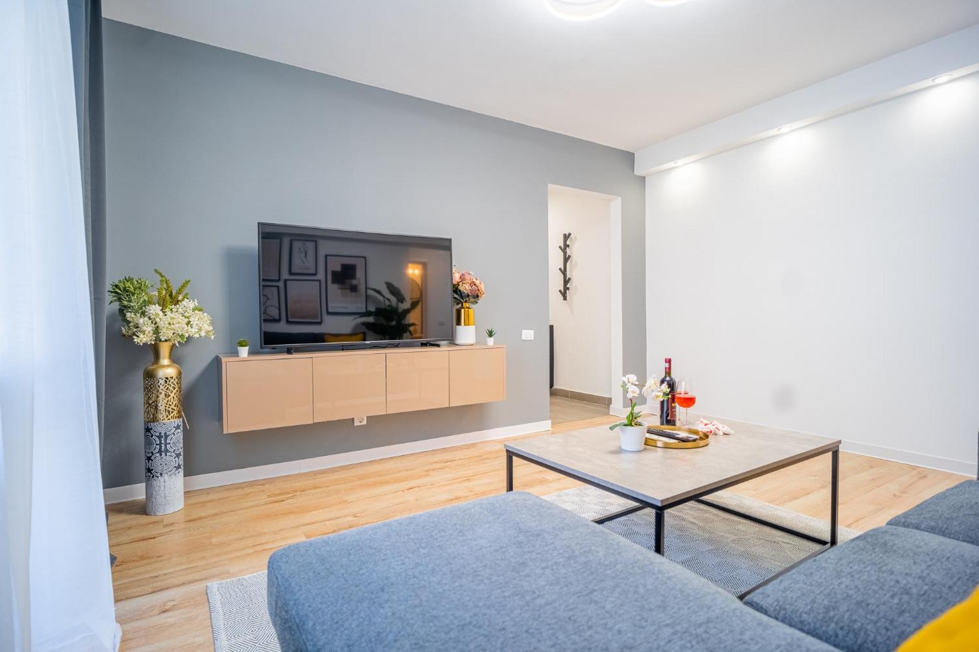Spacious Newly Renovated 2Br Apartments With Balcony Bucarest Exterior foto