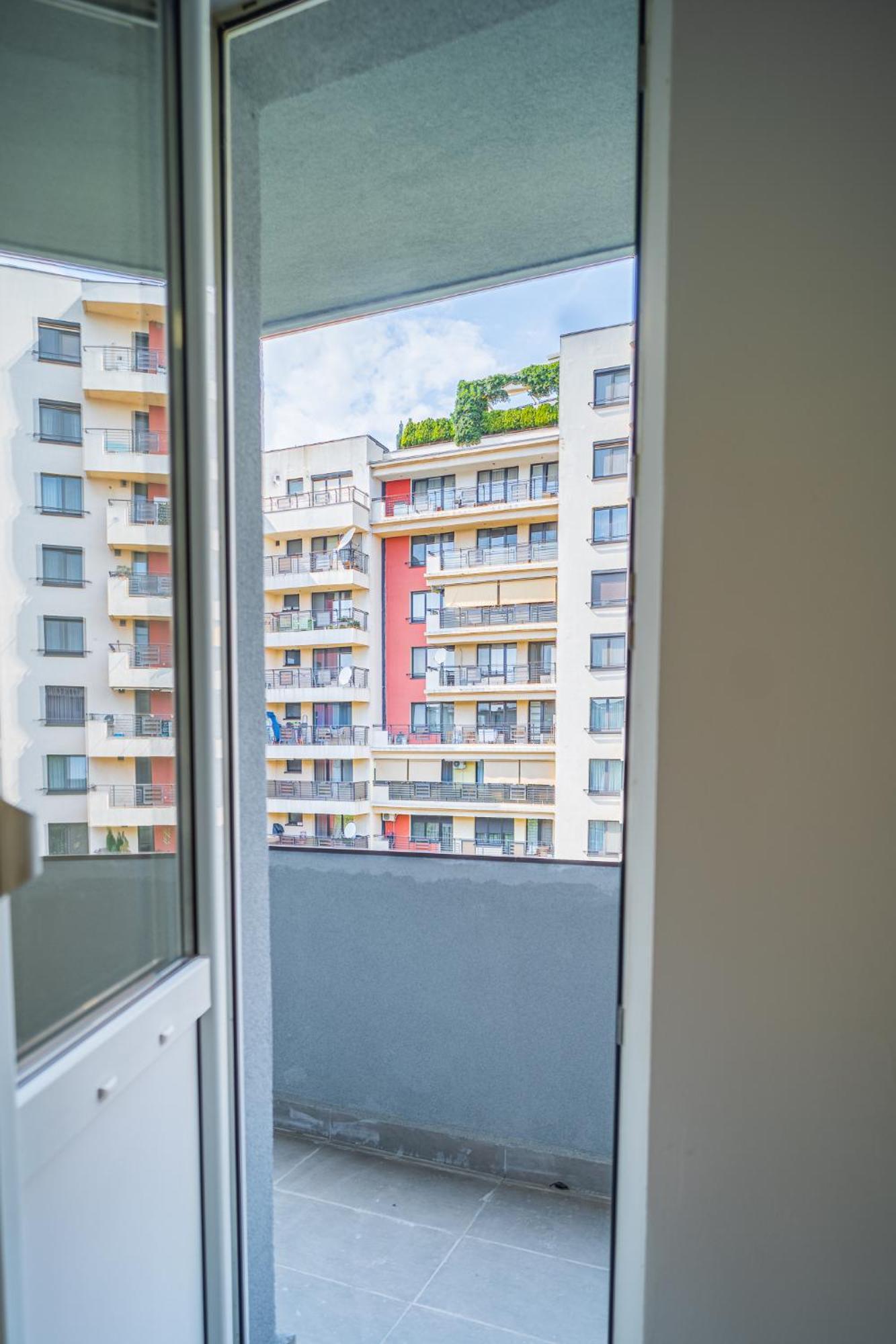 Spacious Newly Renovated 2Br Apartments With Balcony Bucarest Exterior foto