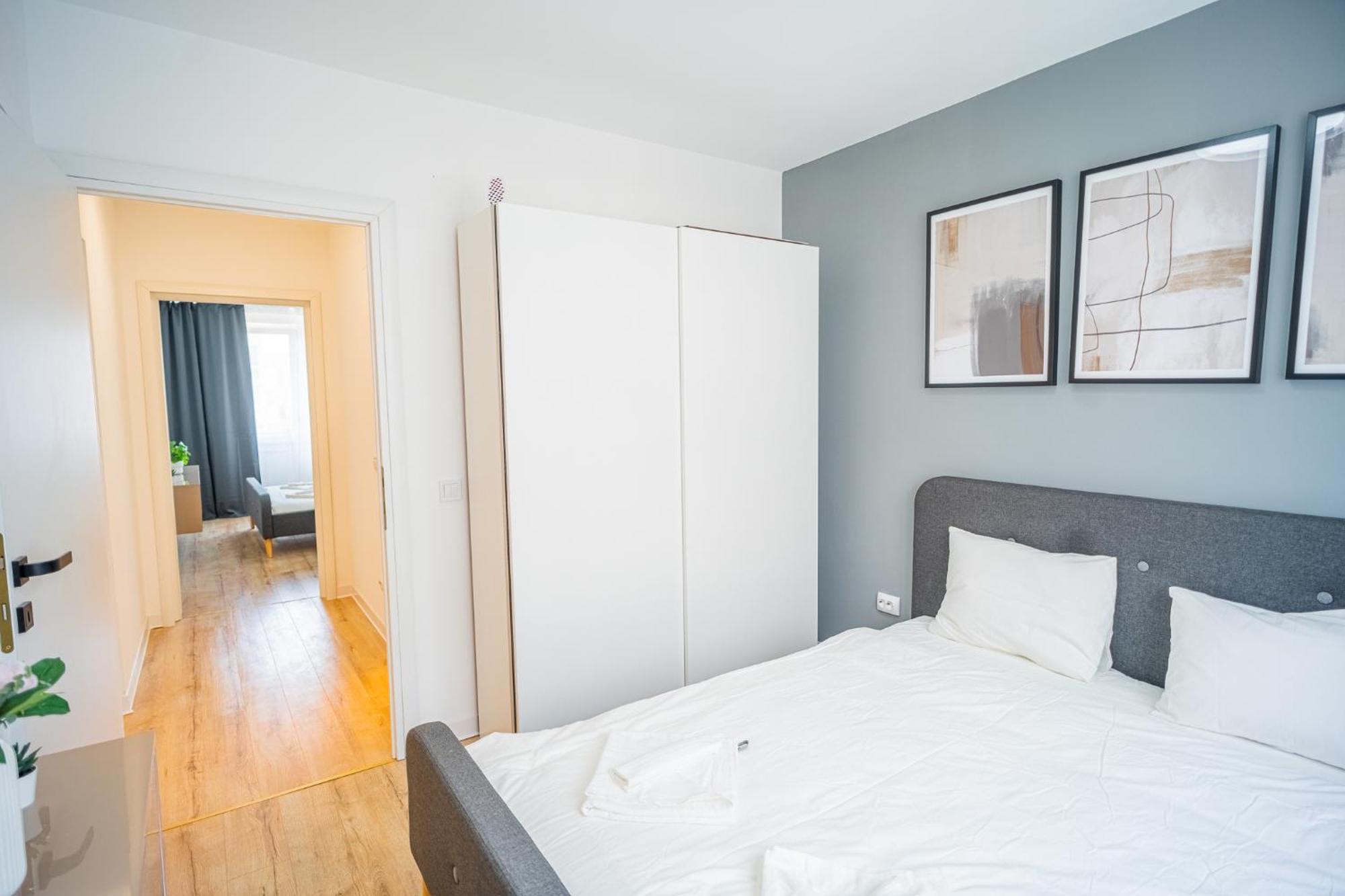 Spacious Newly Renovated 2Br Apartments With Balcony Bucarest Exterior foto