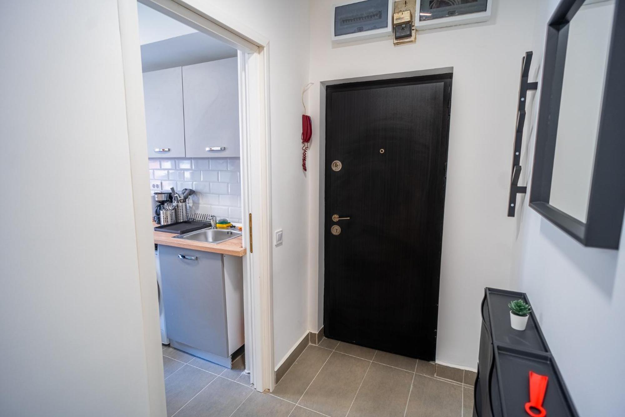 Spacious Newly Renovated 2Br Apartments With Balcony Bucarest Exterior foto